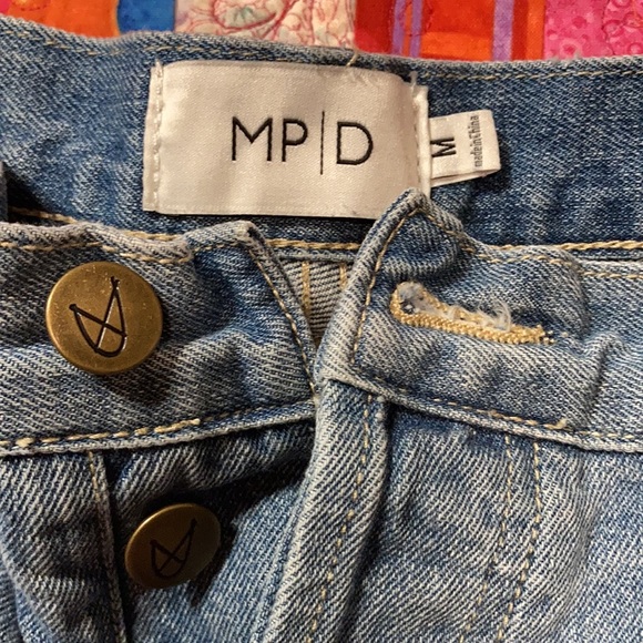 Distressed mom shorts - Picture 2 of 4